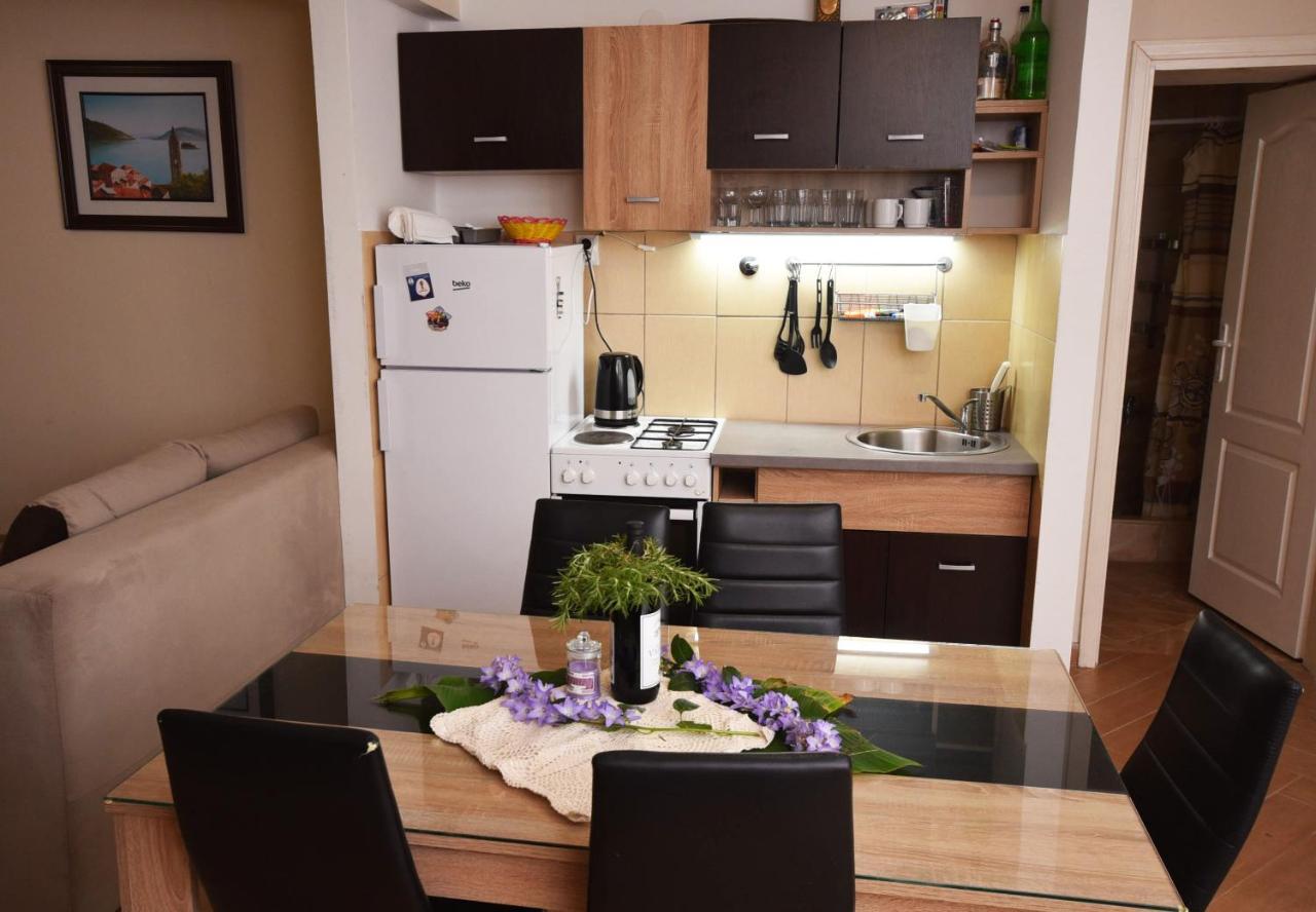 Vila Kula 1830 Apartments Herceg Novi Dış mekan fotoğraf