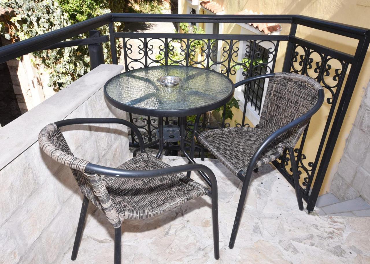 Vila Kula 1830 Apartments Herceg Novi Dış mekan fotoğraf