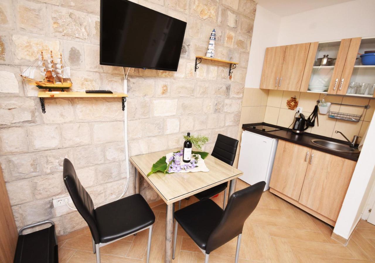 Vila Kula 1830 Apartments Herceg Novi Dış mekan fotoğraf