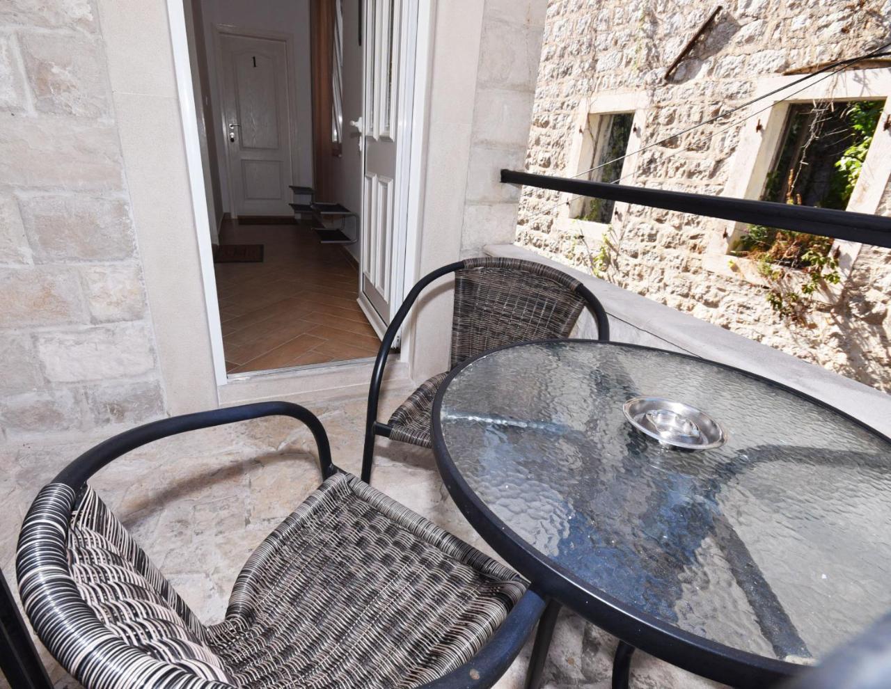Vila Kula 1830 Apartments Herceg Novi Dış mekan fotoğraf