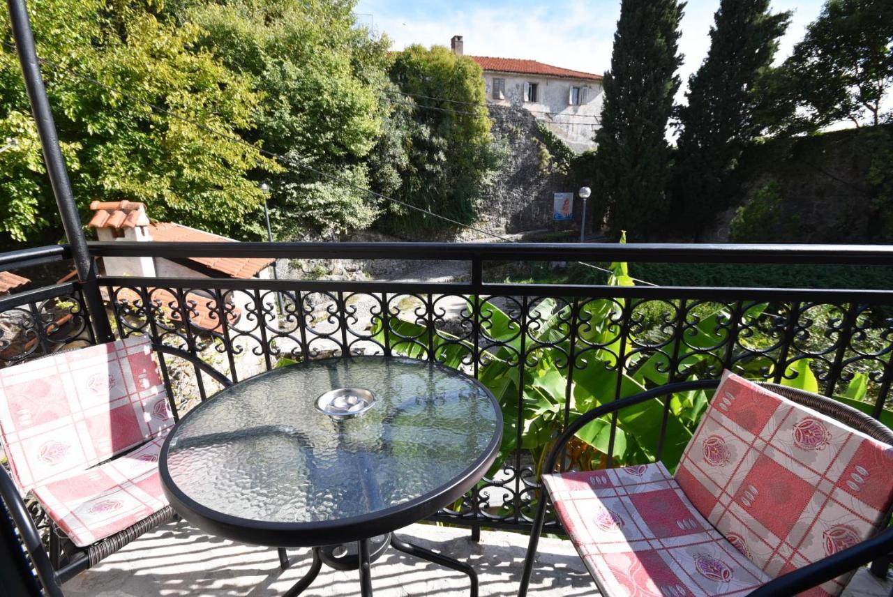 Vila Kula 1830 Apartments Herceg Novi Dış mekan fotoğraf