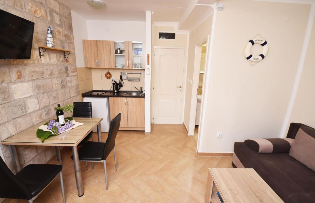 Vila Kula 1830 Apartments Herceg Novi Dış mekan fotoğraf