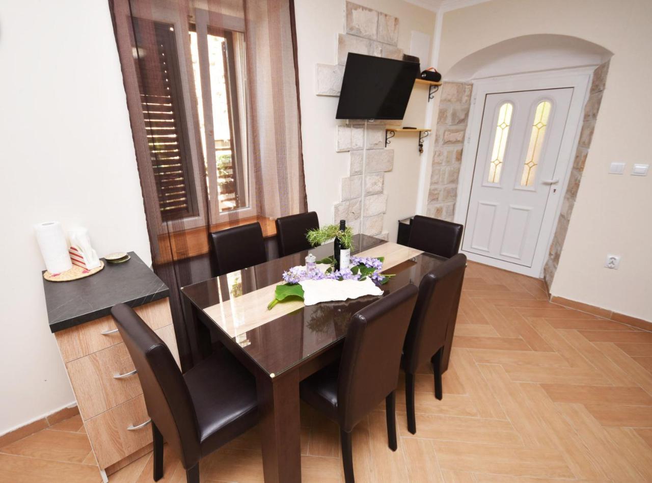 Vila Kula 1830 Apartments Herceg Novi Dış mekan fotoğraf